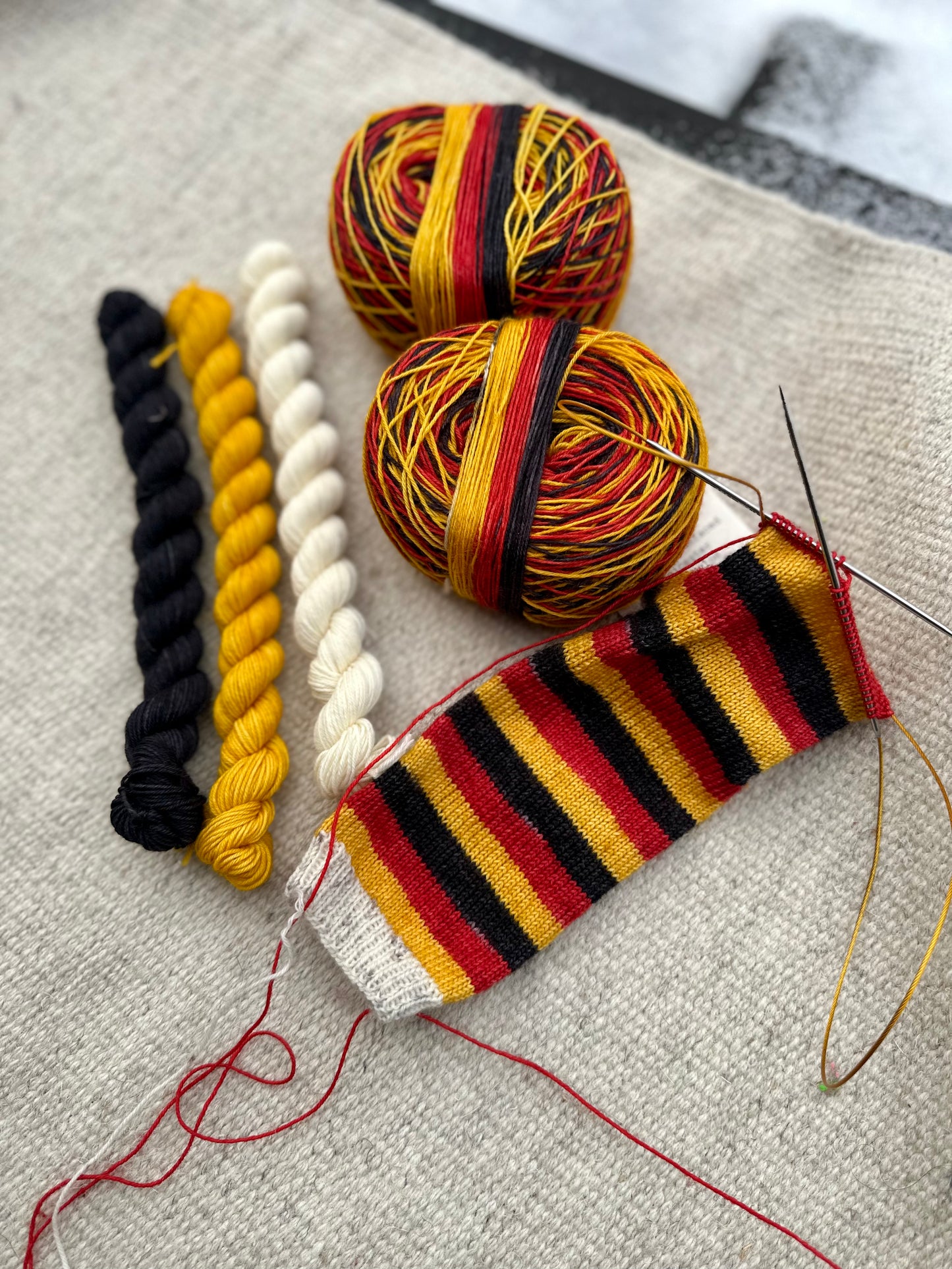 Vårat gäng - self striping